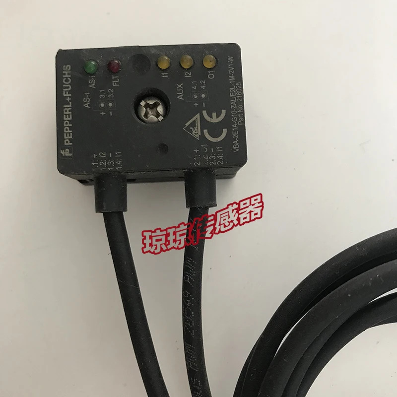 Pepperl  Fuchs 모듈 센서 VBA-2E1A-G10-ZAL/E2L-1M-2V1-W