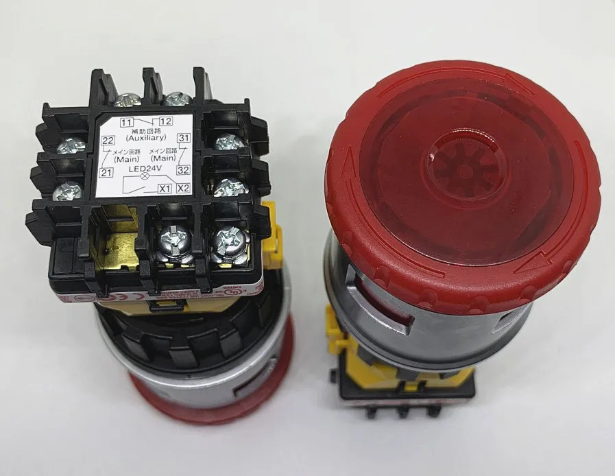 IDEC 이즈미 XN4E-TL403Q4MR 자물쇠 비상 정지 스위치 MF 조명 30mm 412MR 402Q4