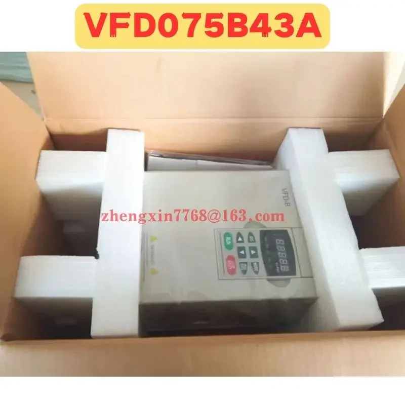 오리지널 주파수 변환기 VFD075B43A 신