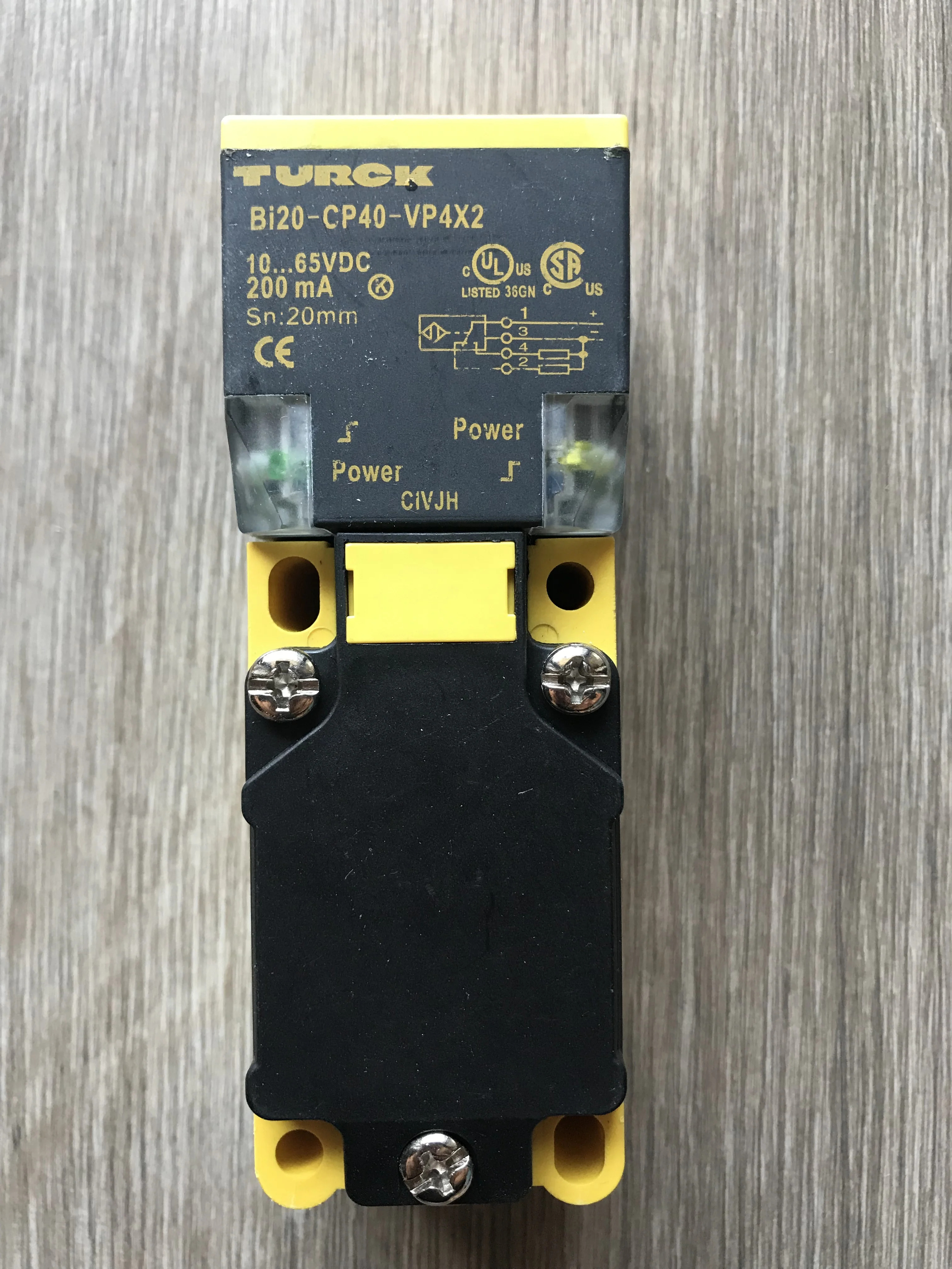 1PCS형 TURCK BI20-CP40-VP4X2 스위치
