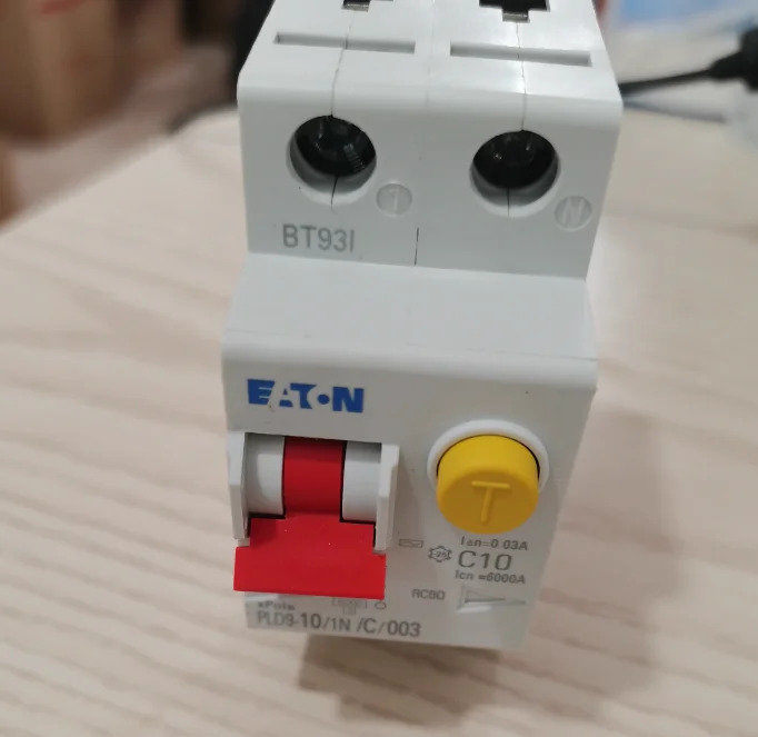 EATON 통합 전누설 보호 회로차단기 PLD9-10 1N C 003 신