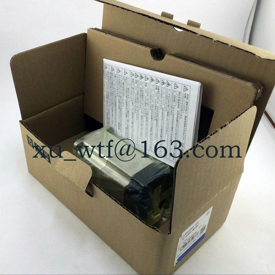 오리지널 서보모터 R88M-K40030H-S2 신