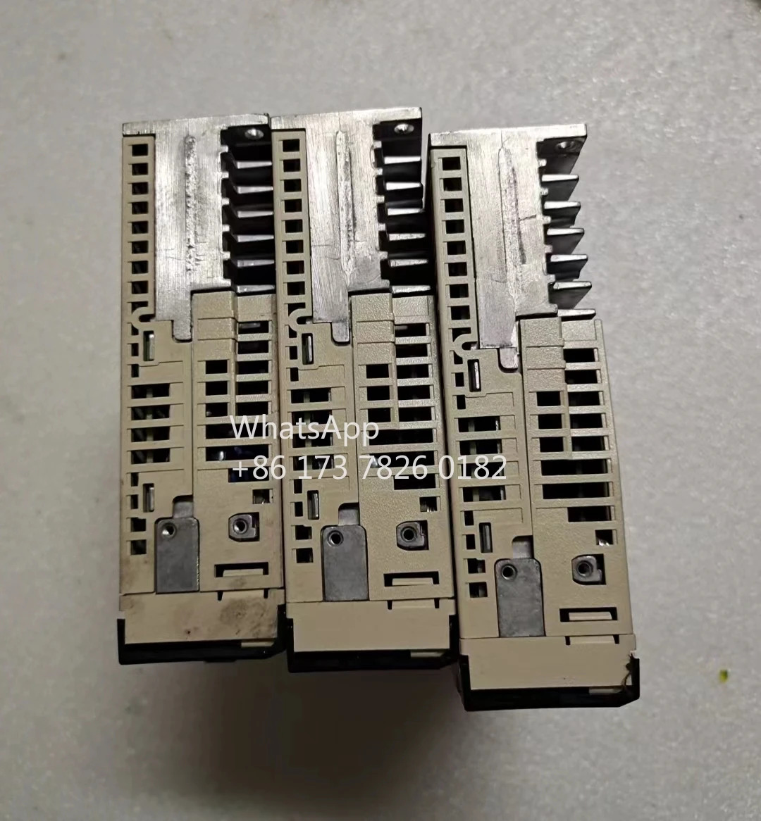 SGDV-1R6A11B 리퍼 서보 드라이브 200W 기능 OK