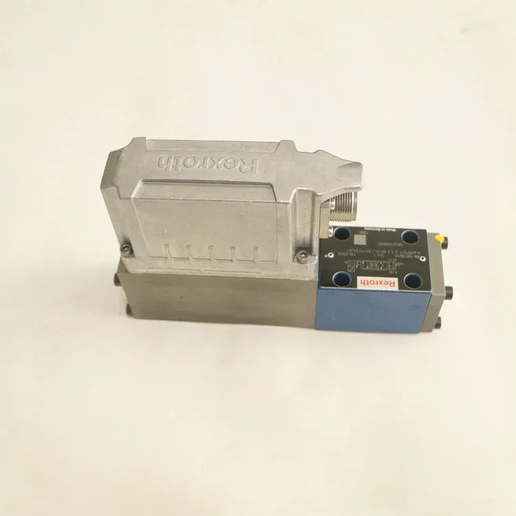 비례 방향 밸브 R901382318 4WRPEH6C4B12L-3X/M/24A1