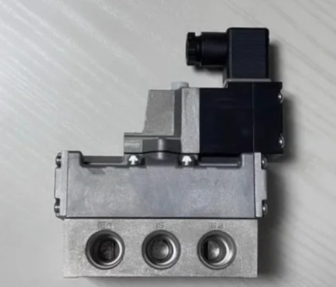 CKD 솔레노이드 밸브 4F510-15-AC220V 4F520-15-AC220V 4F510-15-DC24V 4F520-15-DC24V 4F520-15-AC110V 4F510-15