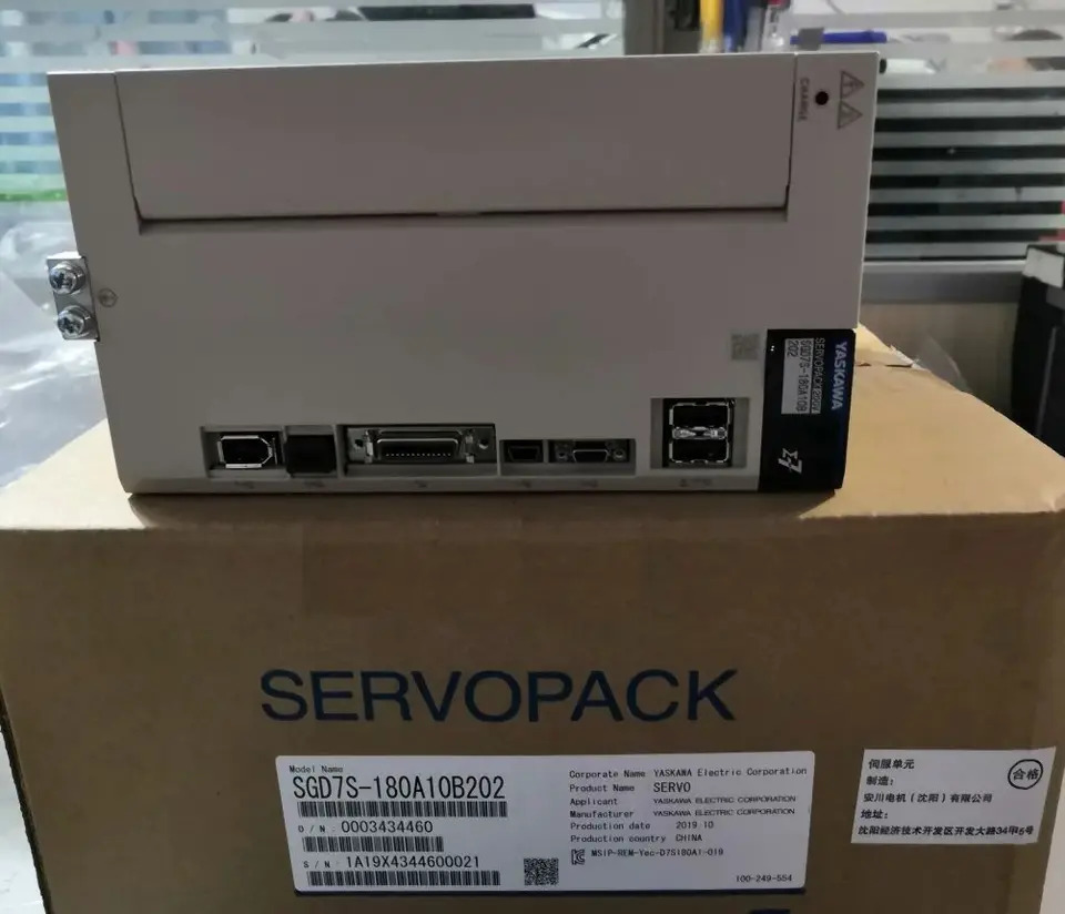 SGD7S-180A10B202 서보 드라이브 SGD7S 180A10B202 신