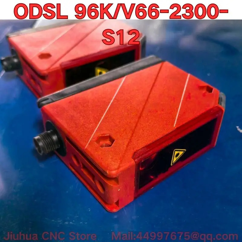 리퍼 ODSL 96K/V66-2300-S12 레이저 거리 측정 센서 기능 리퍼는 정상