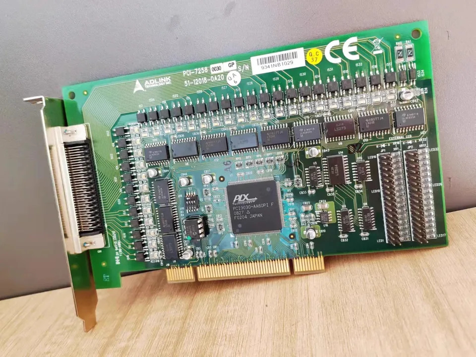 ADLINK 캡처 카드 PCI-7256 16 채널 래치 릴레이 출력 절연 디지털 입력