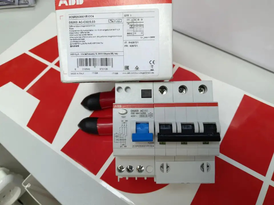 오리지널 ABB 누설 스위치 DS203 AC-C20 0.03 AC-C32