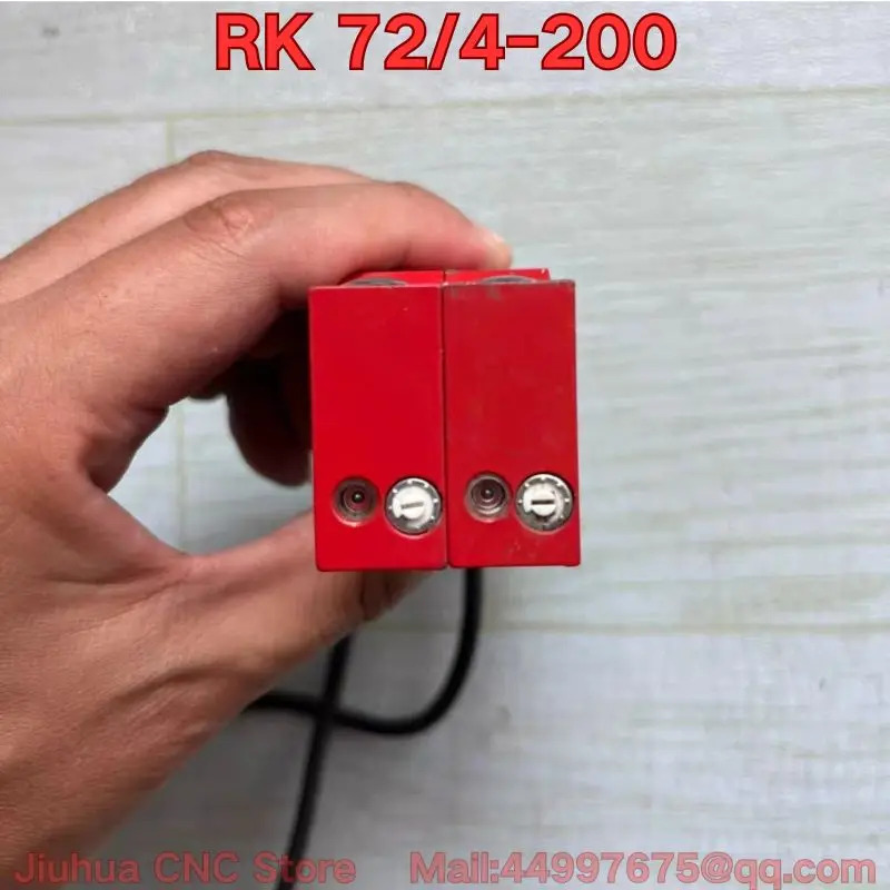 리퍼 RK 72/4-200 확산 반사 광전센서 기능 리퍼는 정상