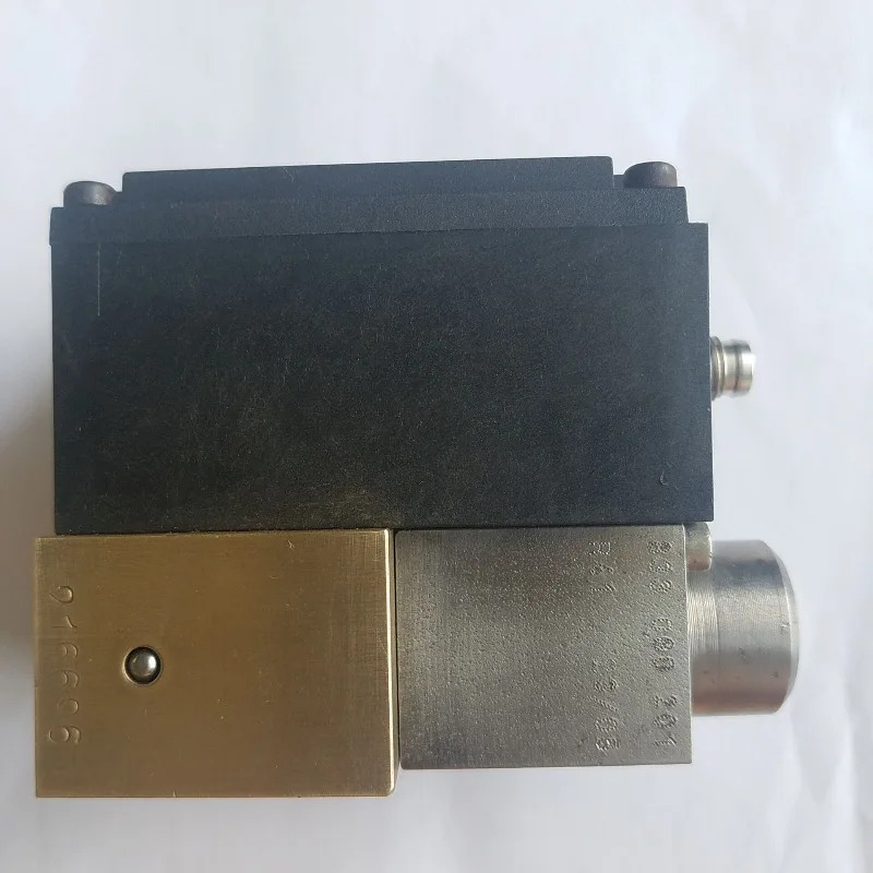ASCO/NUMATICS 비례 압력 조절기 833- 354700010822 1PCS