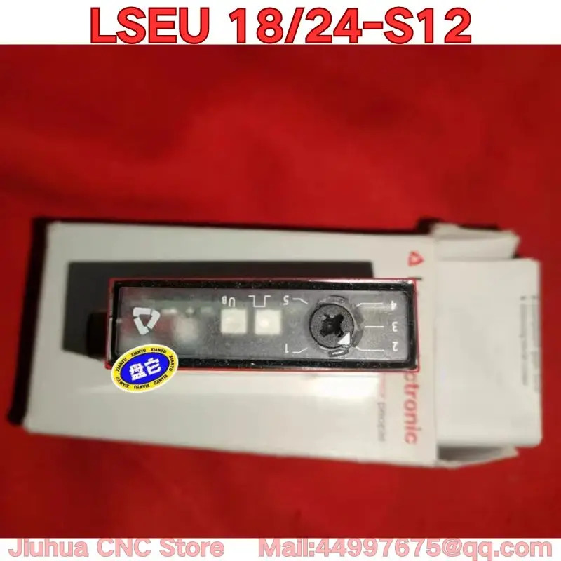 LSEU 18/24-S12 초음파 센서