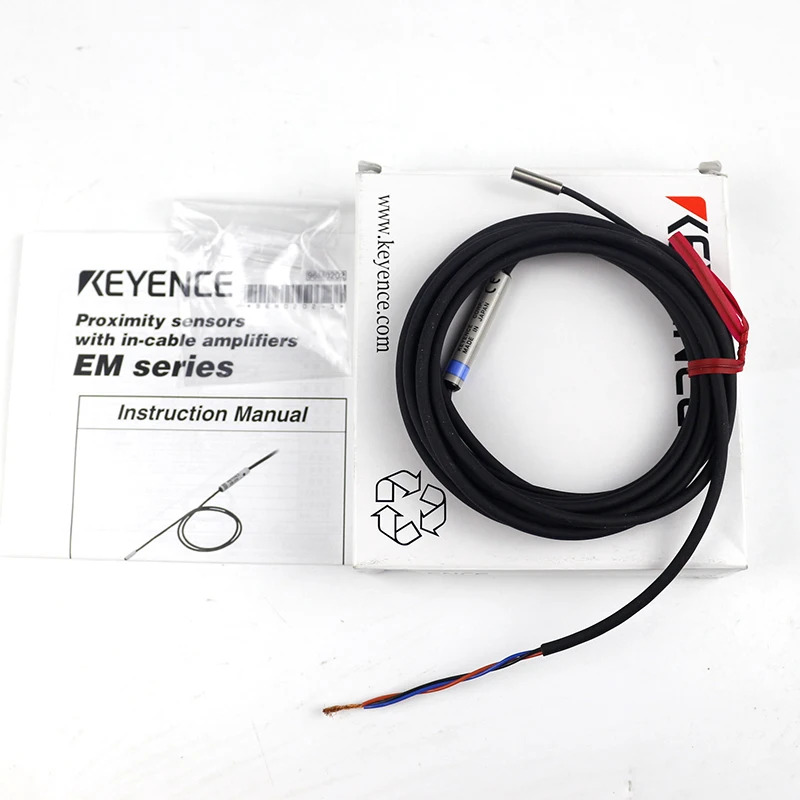 EM-038 Keyence 인덕션 금속 센서 라내장형 증폭기 소형 오리지널 신