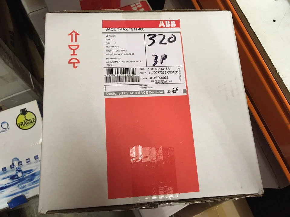 ABB 오리지널 Tmax 몰딩 케이스 회로차단기 T5N400 PR221DS-LSI R320 FF 신