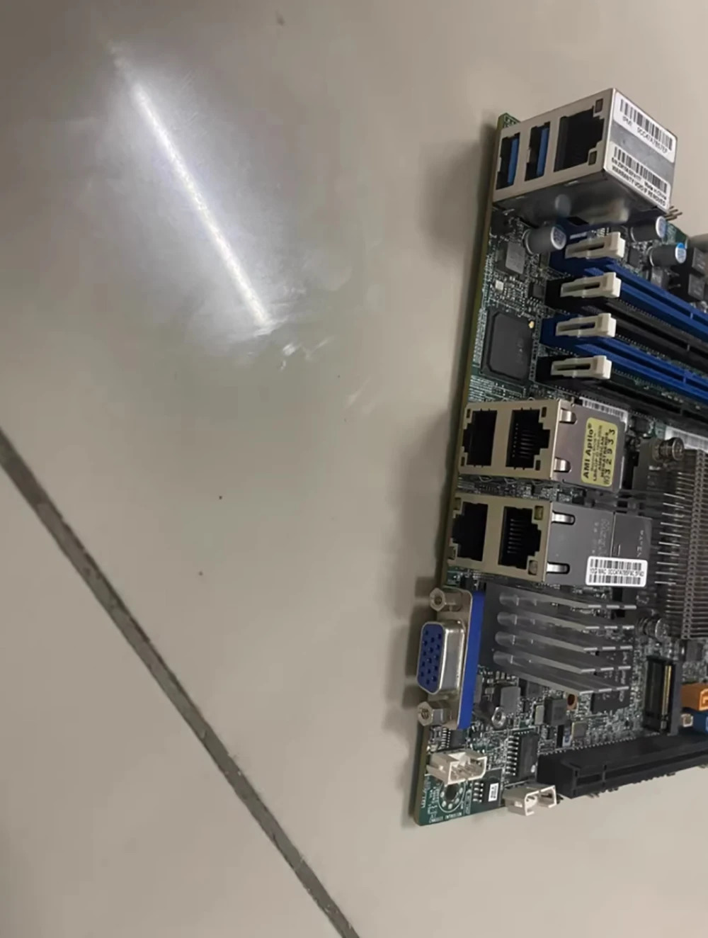 슈퍼 X10SDV-TLN4F 서버ITX 마더보드