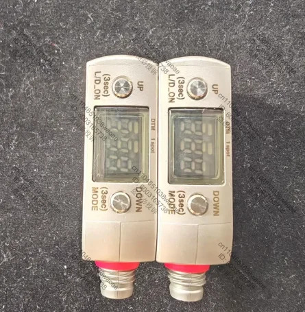 레이저 센서 LR-ZB100C3P 10-30V DC 전원공급장치