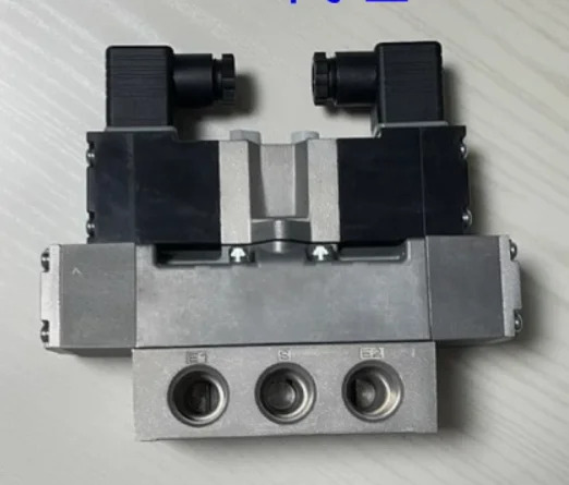 CKD 솔레노이드 밸브 4F510-15-L-DC24V 4F520-10-L-DC24V 4F510-15-L-AC220V
