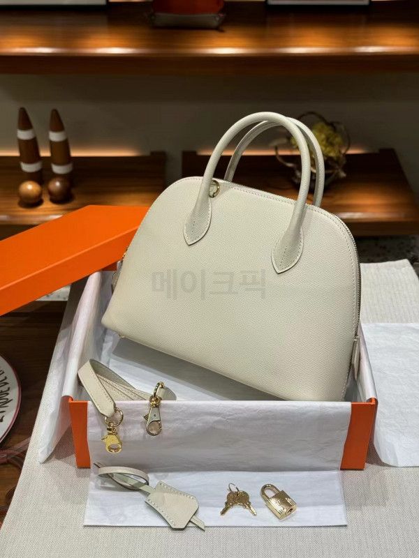 천연소가죽 여성 토트백 클래식 무드 데일리룩 2Way 숄더 스트랩 포함 - 상세 이미지 5