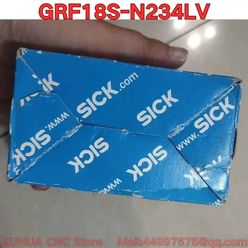 GRF18S-N234LV 레벨 센서