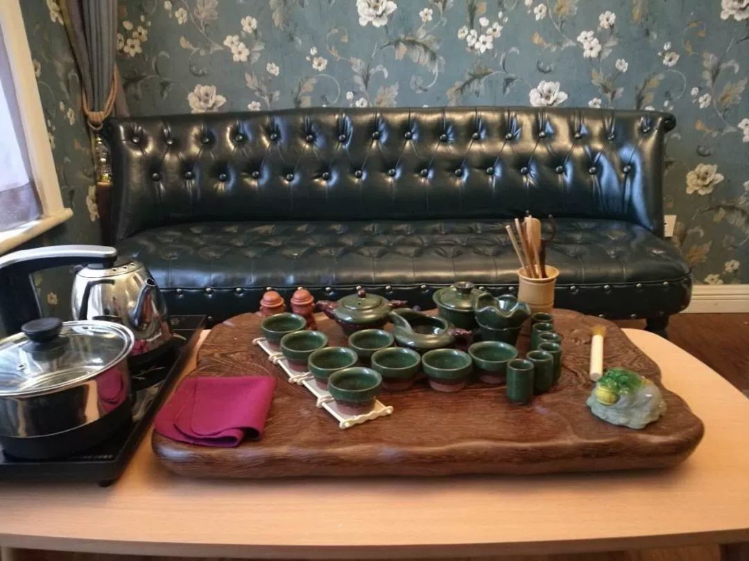 엔틱 북유럽소파 심플 빈티지 복고풍 색상 암체어 코듀로이 푹신한 발 높이 호두 직선 - 상세 이미지 4