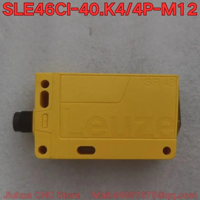SLE46CI-40.K4/4P-M12 광전센서