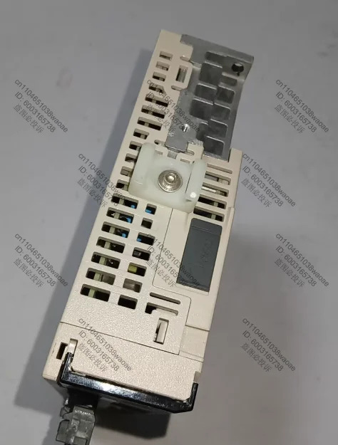 SGD7S-R90A30A002 서보 컨트롤러 100W는 일반적으로 .