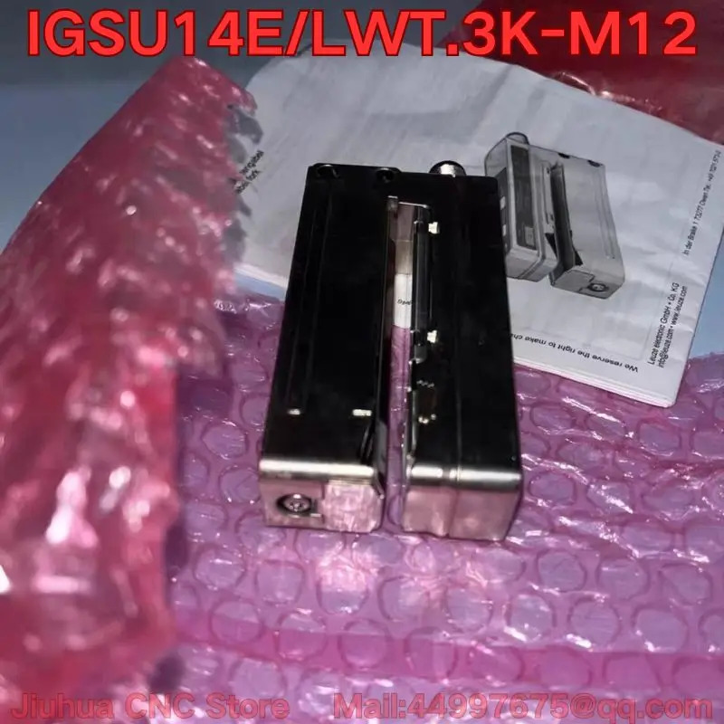 IGSU14E/LWT.3K-M12 초음파 슬롯 센서 기능 리퍼는 정상