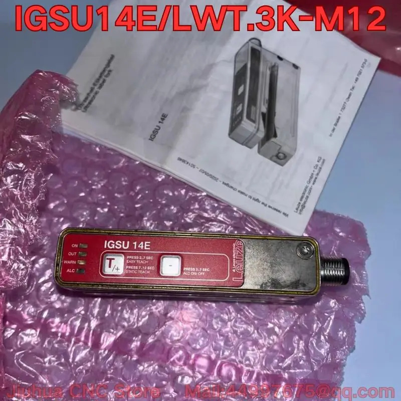 IGSU14E/LWT.3K-M12 초음파 슬롯 센서 기능 리퍼는 정상