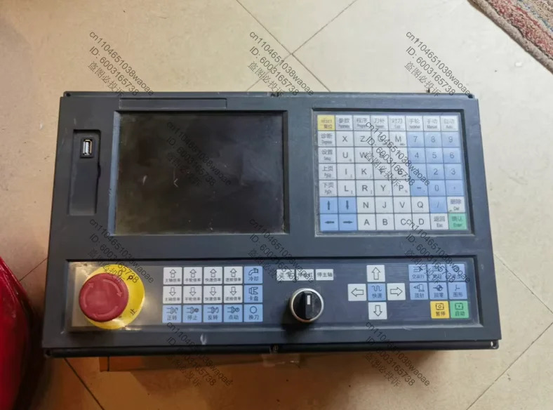 990TDb-2 4축 CNC 시스템을 일반적으로 .
