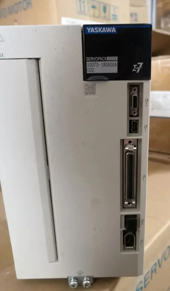SGD7S-180A00A002 서보 드라이브 SGD7S 180A00A002 신