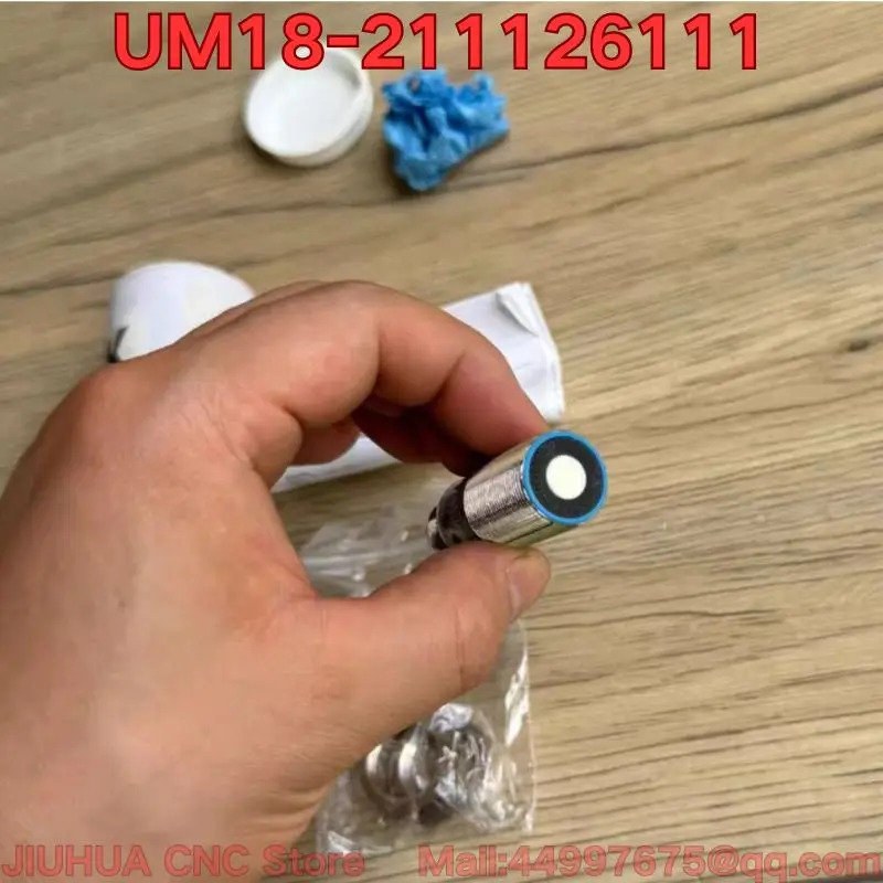 UM18-211126111 초음파 센서