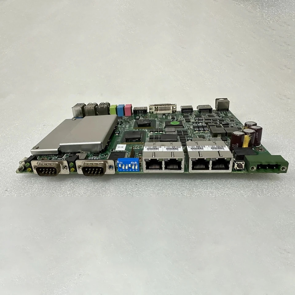 Advantech 산업제어 마더보드 4 네트워크 포트 UNO-2184G REV.A1