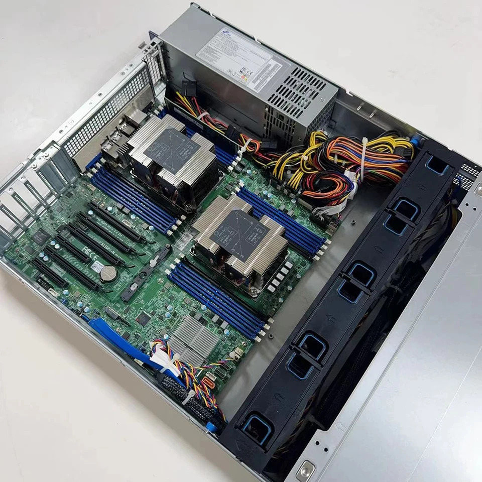 슈퍼마이크로 서버 마더보드듀얼 채널 LGA-3647 DDR4 2 PCI-E 3.0 NVMe x4 내부 포트 X11DPi-N