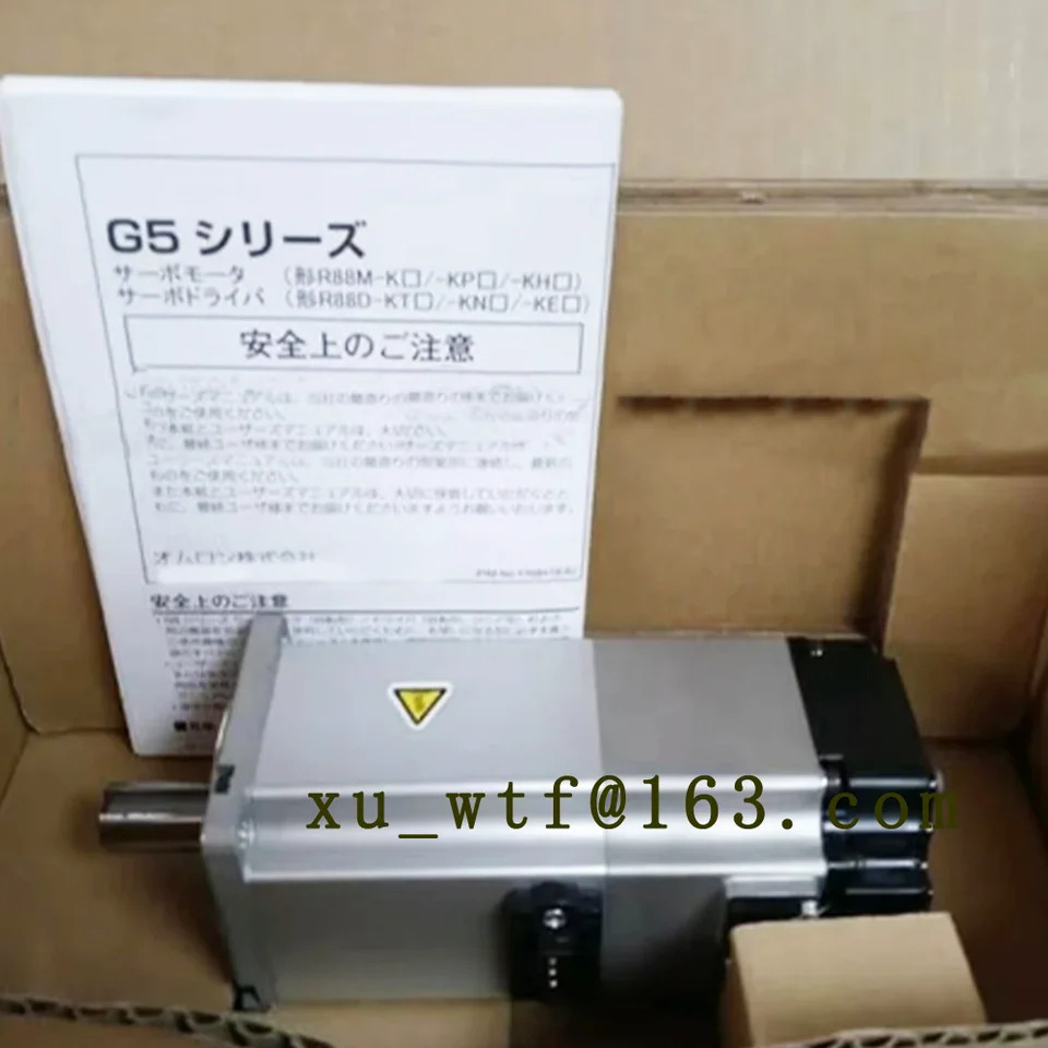 오리지널 포장 서보모터 R88M-KE10030H-S2 R88M-KE10030H-S2-Z R88M-KE10030H-BS2-Z 신