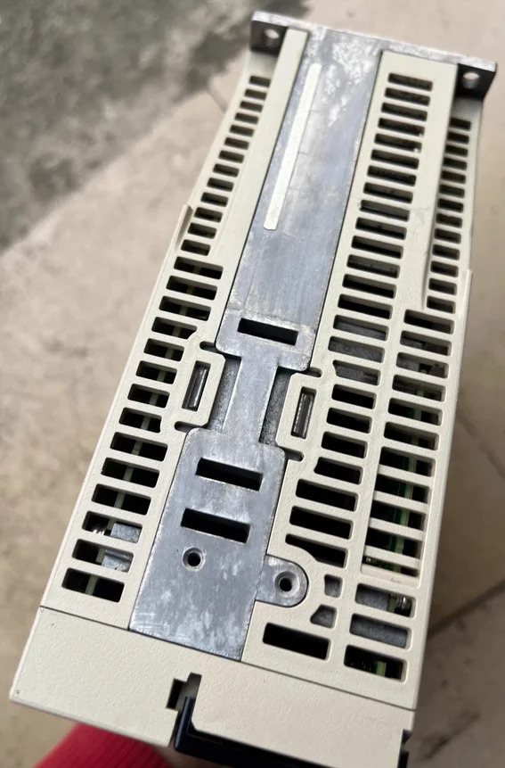 SGD7S-7R6A00A002 리퍼 서보 드라이브 SGD7S 7R6A00A002