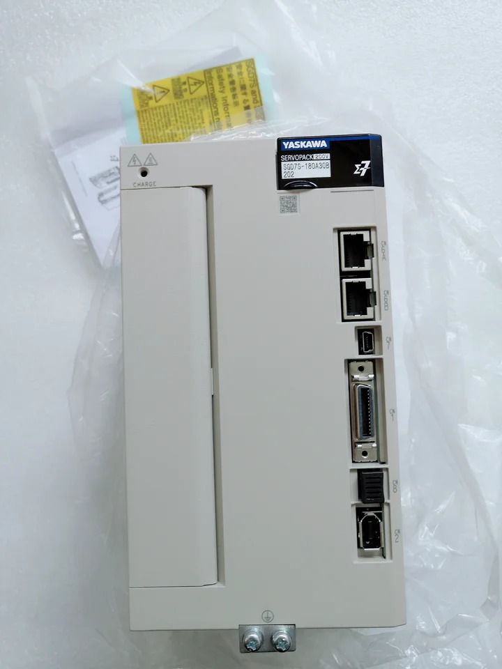 SGD7S-180A30B202 서보 드라이브 SGD7S 180A30B202 신