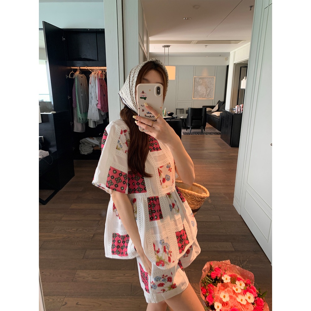 라운드넥 리넨반팔 블라우스 패치워크 유니크 레이스포인트 휴양지 레드화이트 - 상세 이미지 2