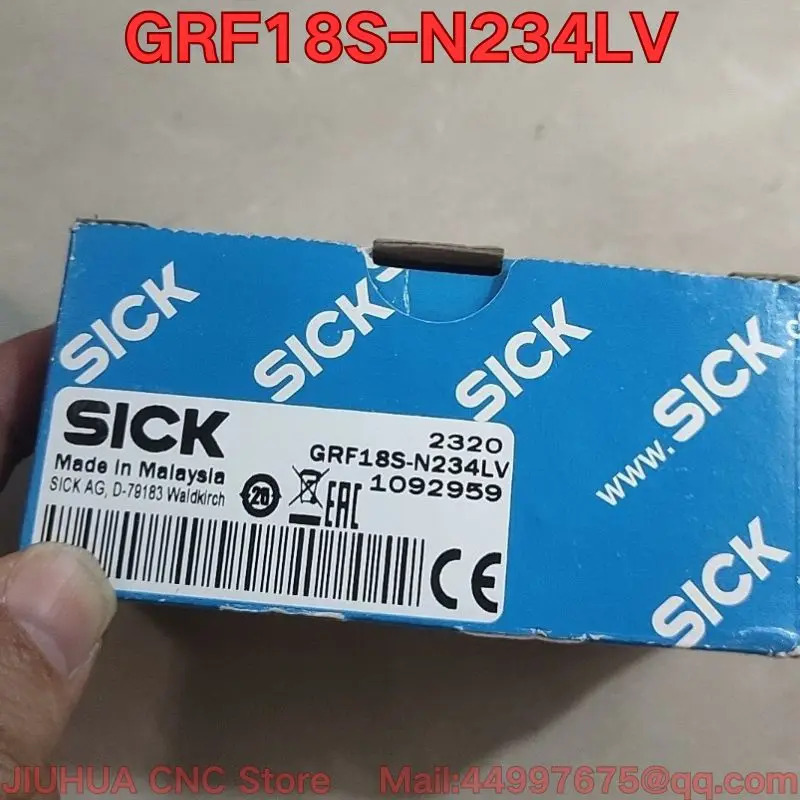 GRF18S-N234LV 레벨 센서