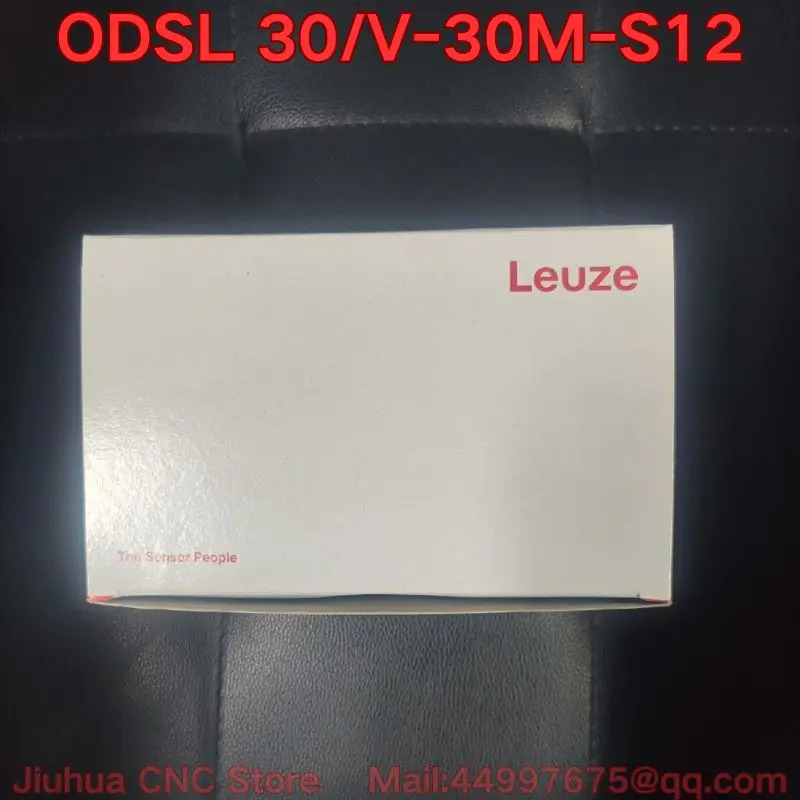 ODSL 30/V-30M-S12 거리 측정 센서