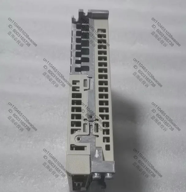 SGD7S-2R8A00A002 400W 서보 드라이버는 일반적으로 .