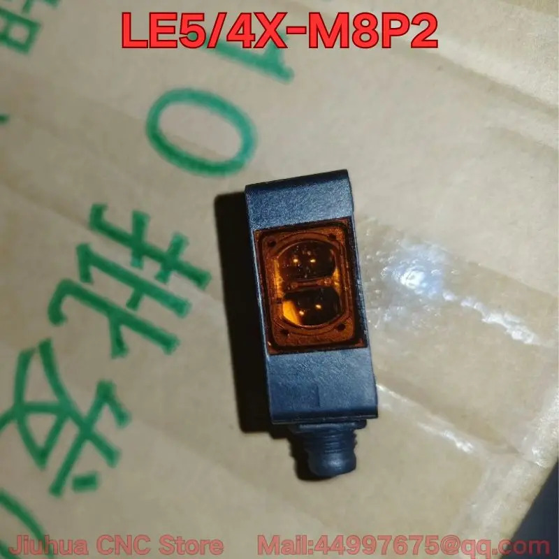 LE5/4X-M8P2 광전스위치 센서