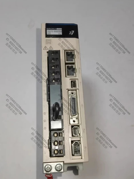 SGD7S-R90A30A002 서보 컨트롤러 100W는 일반적으로 .