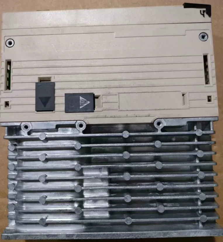 SGDV-2R8A11B002000 리퍼 서보 드라이브 SGDV 2R8A11B002000