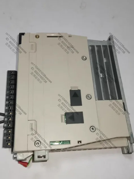 SGD7S-R90A30A002 서보 컨트롤러 100W는 일반적으로 .