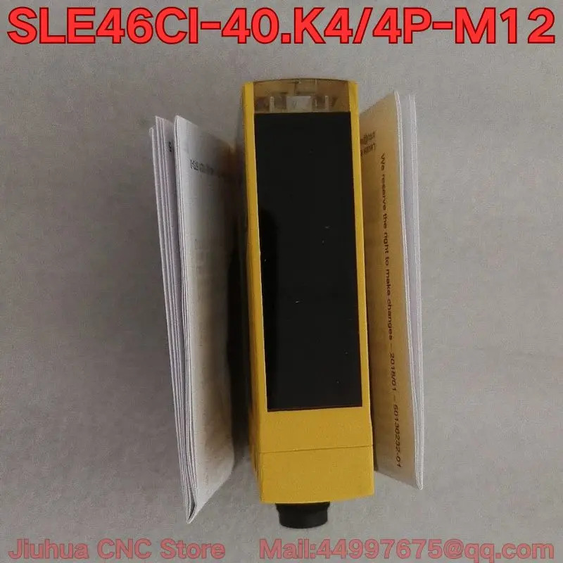 SLE46CI-40.K4/4P-M12 광전센서