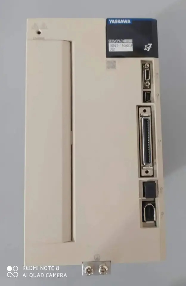 SGD7S-180A00A002 서보 드라이브 SGD7S 180A00A002 신