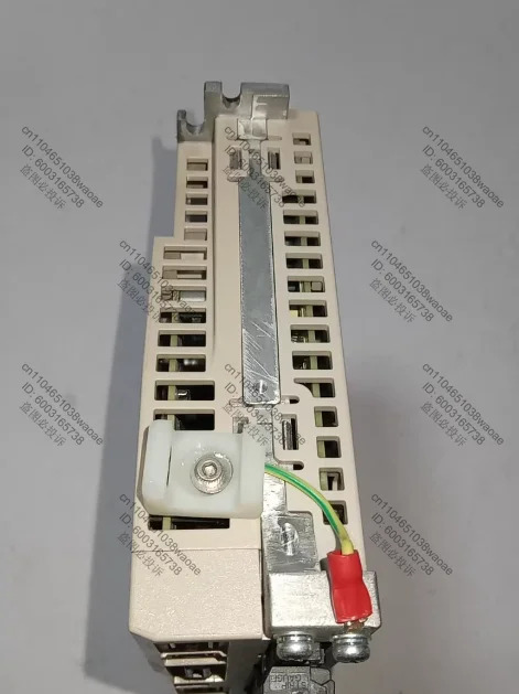 SGD7S-R90A30A002 서보 컨트롤러 100W는 일반적으로 .