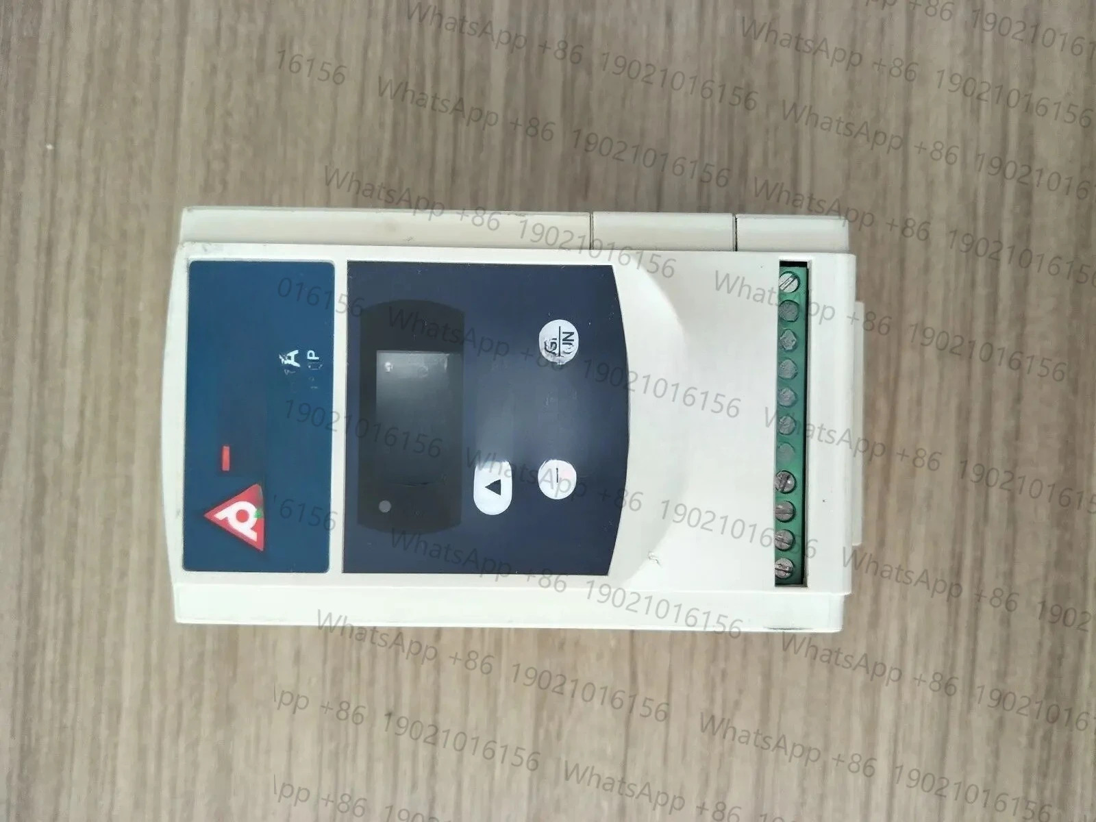 리퍼 Taian 인버터 E2-201-H1A 220V 0.75KW