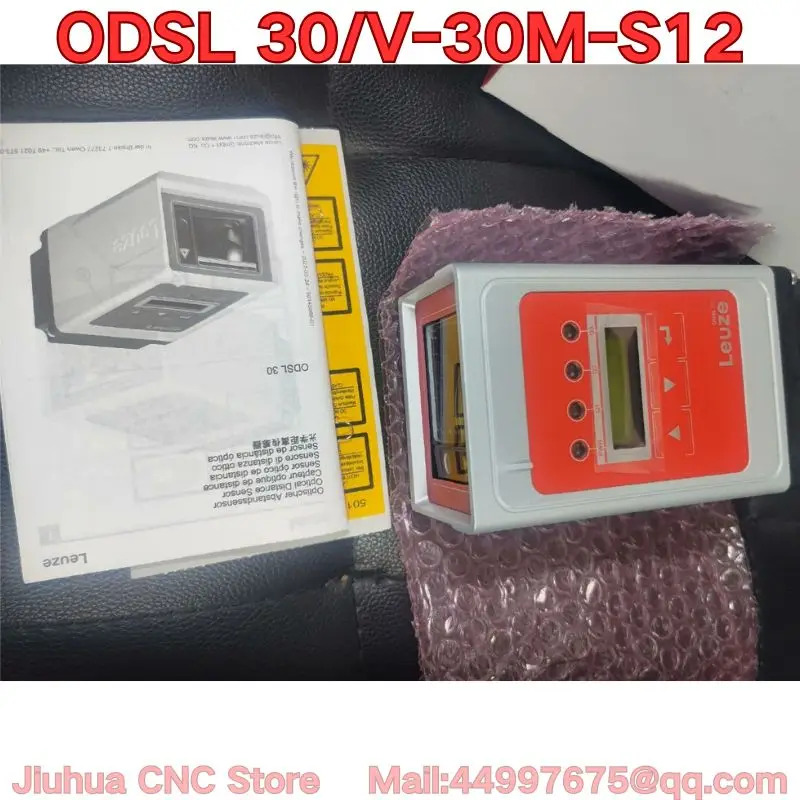 ODSL 30/V-30M-S12 거리 측정 센서