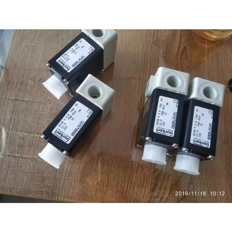 버커트 보데 솔레노이드 밸브 0330 A 4.0 G1/4 FKM PP24V00062695 방부